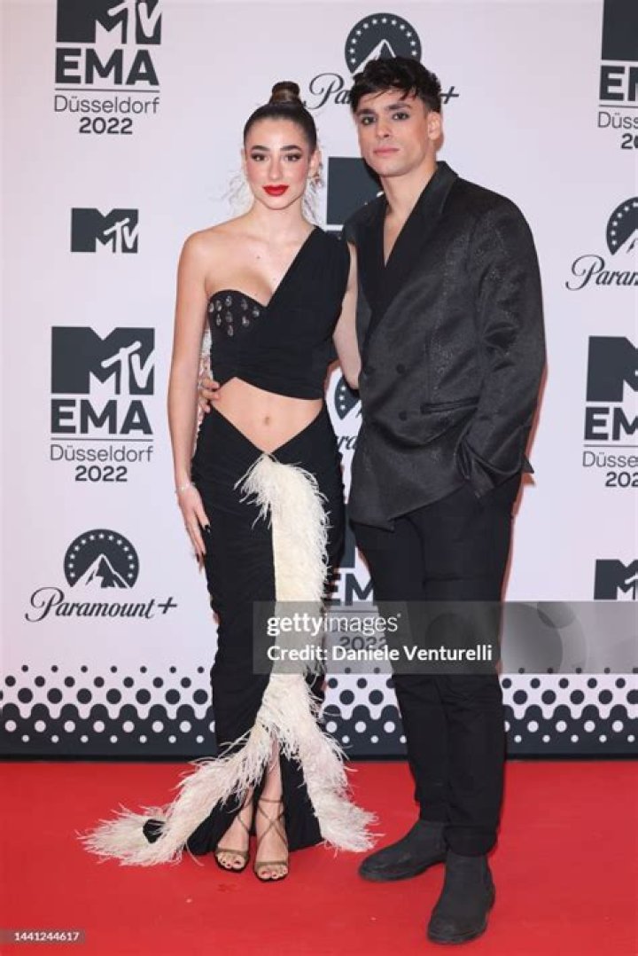 2015 MTV Europe Music Awards Red Carpet — See EMA Photos