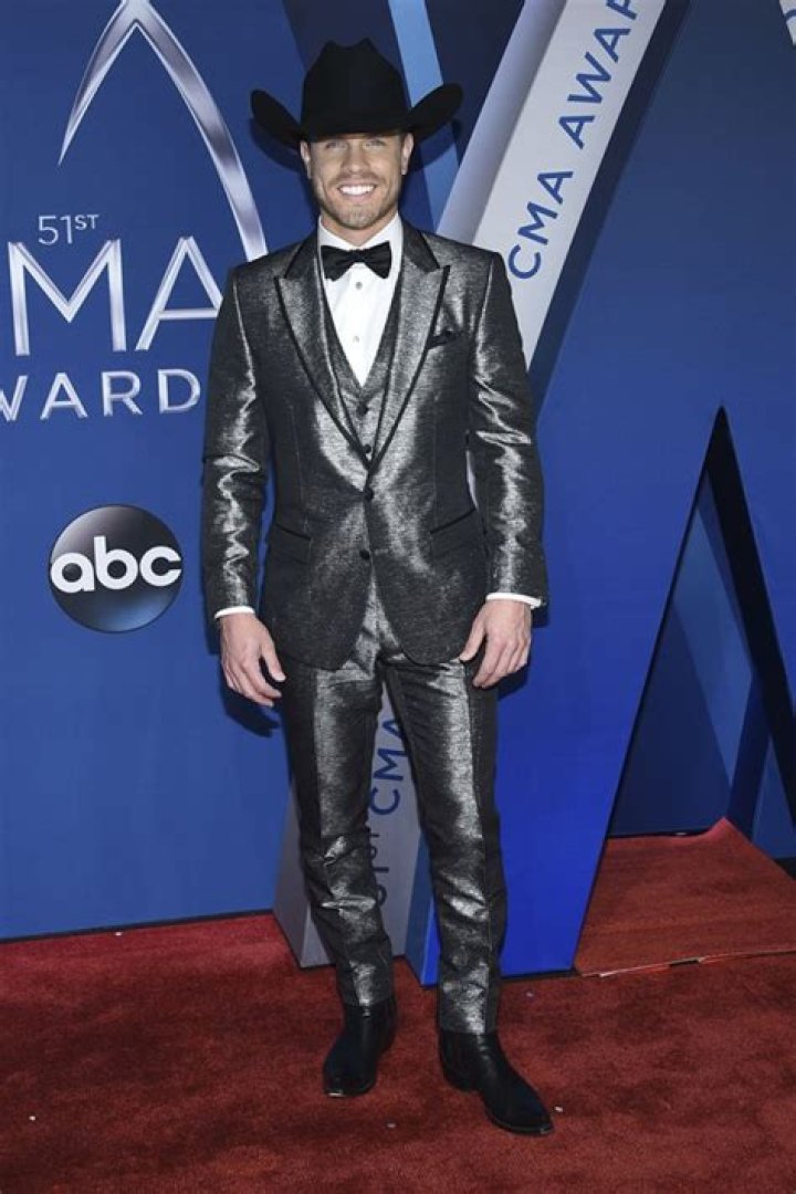 2017 CMA Awards: Men&rsquo;s Fashion &mdash; See The CMAs&rsquo; Hottest Hunks