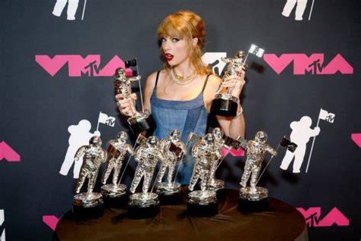 2017 MTV VMAs Best Moments — MTV Video Music Awards Highlights – Hollywood Life