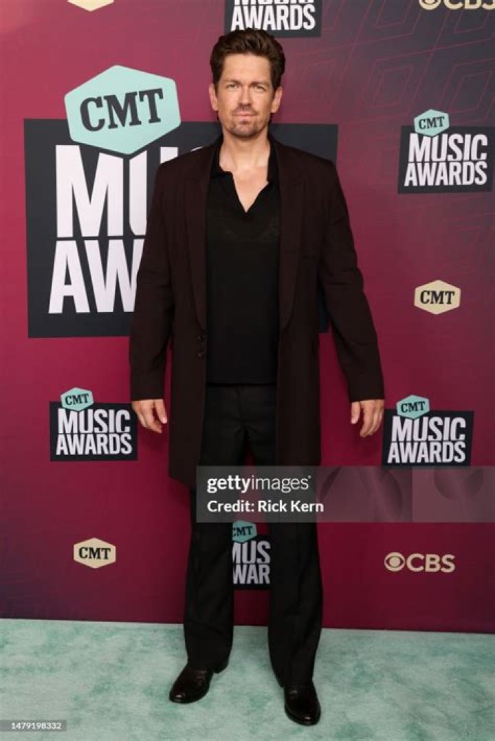 2018 CMT Music Awards Men&rsquo;s Fashion &mdash; See The Hottest Hunks