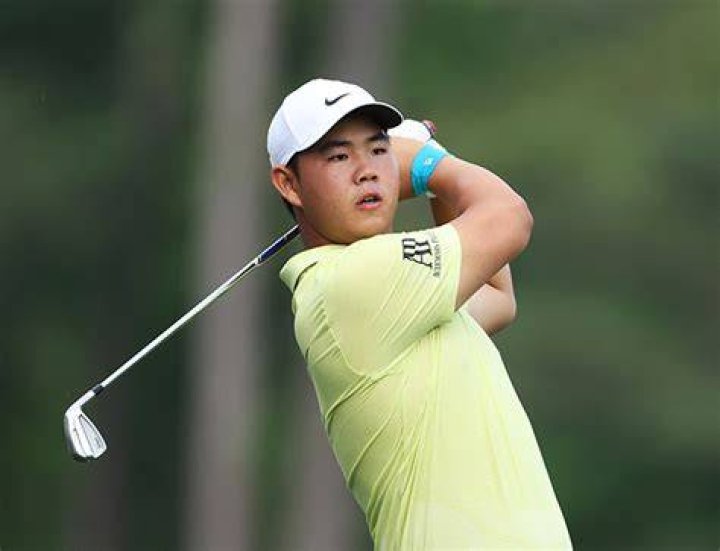 5 Things To Know About Golfer – Hollywood Life