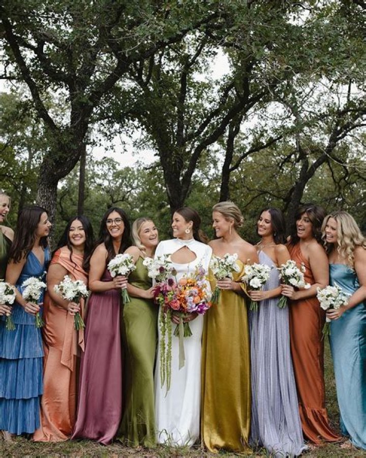 A Bride Wants Mermaid Vibe With Bridesmaids – Hollywood Life