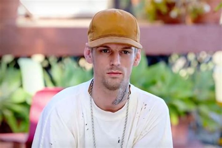Aaron Carter Disses Justin Bieber