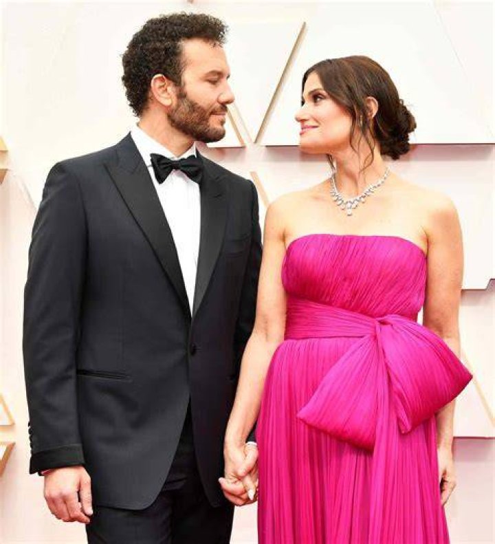 Aaron Lohr and Idina Menzel Vanity Fair Oscar Party, Arrivals, Los Angeles, USA - 09 Feb 2020