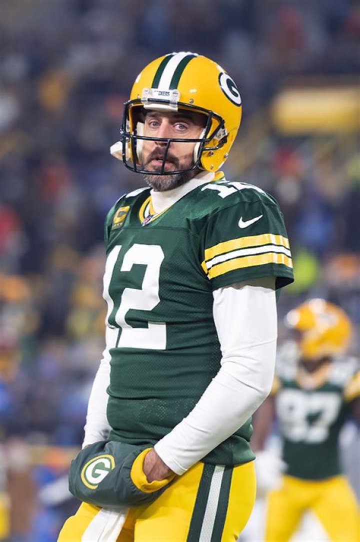 Aaron Rodgers Trade? He’s ‘Open’ To Leaving Green Bay For NY Jets – Hollywood Life