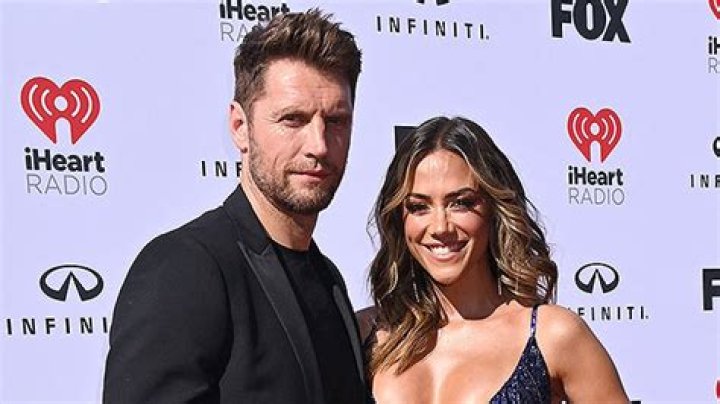 Actress & Allan Russell Expecting Baby – Hollywood Life