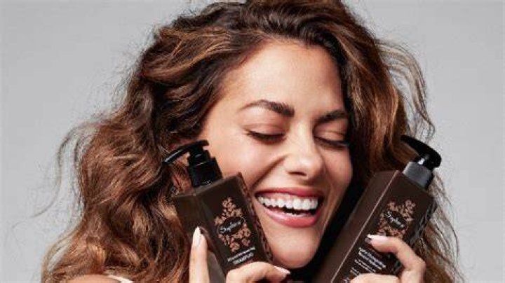 Actress Inbar Lavi Teams Up With Saphira: Leading Haircare Brand That Uses Dead Sea Minerals