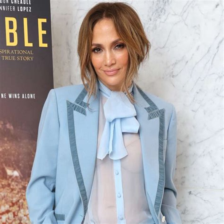 Actress Jennifer Lopez seen relaxing in Miami Beach, FL. Pictured: Jennifer Lopez Ref: SPL1277134 060516 NON-EXCLUSIVE Picture by: SplashNews.com Splash News and Pictures Los Angeles: 310-821-2666 New York: 212-619-2666 London: 0207 644 7656 Milan: 02 4399 8577 World Rights