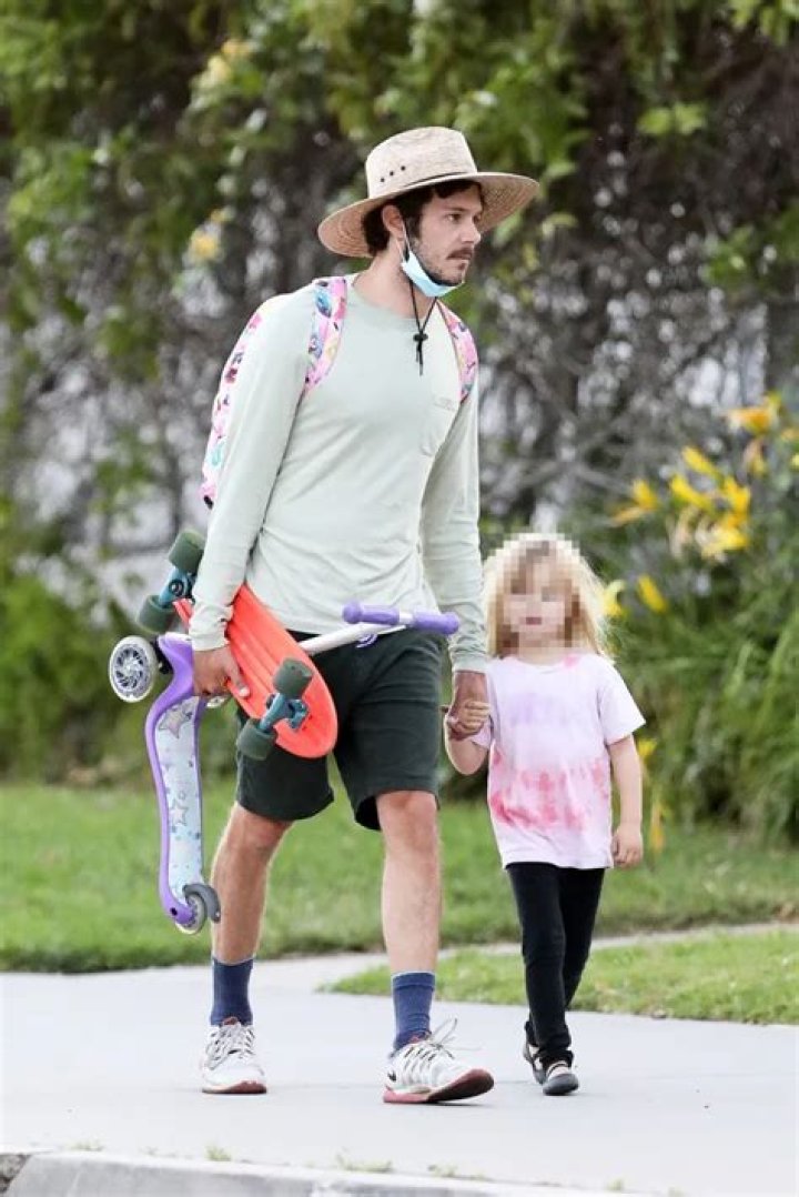 Adam Brody Holds Hands with Arlo