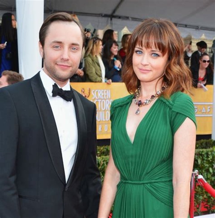 Alexis Bledel & Vincent Kartheiser