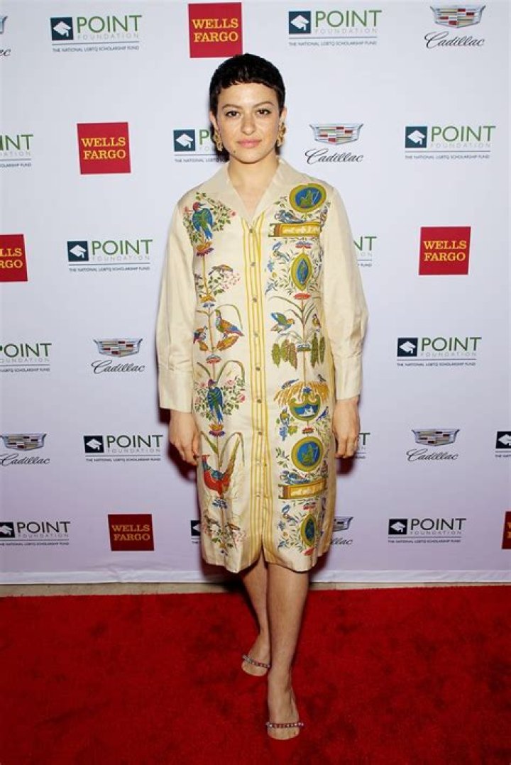 Alia Shawkat – PHOTOS – Hollywood Life