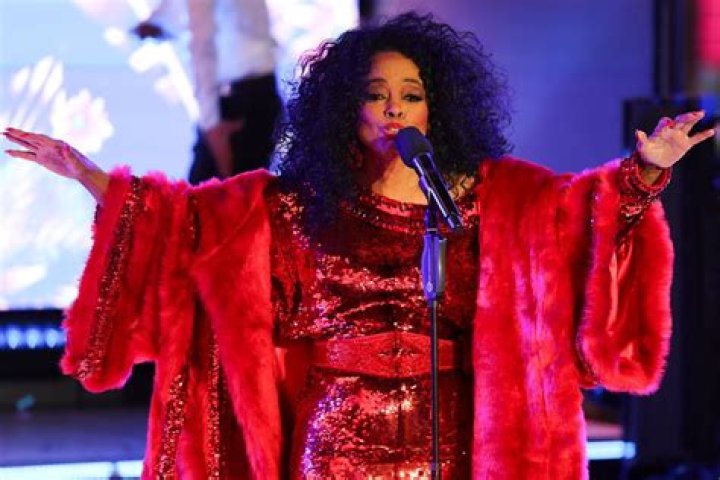 Alicia Keys Slays New Year’s Eve Performance With Emotional ‘Blended Family’ Show