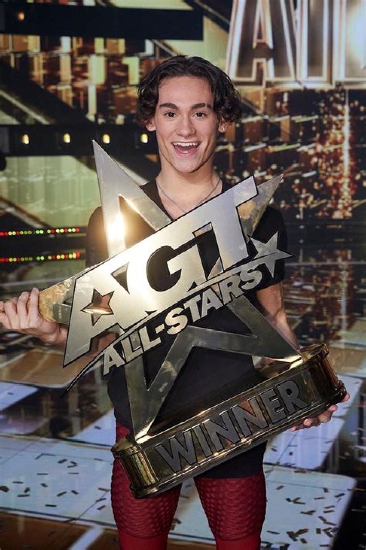 All-Stars’ Winner – Hollywood Life