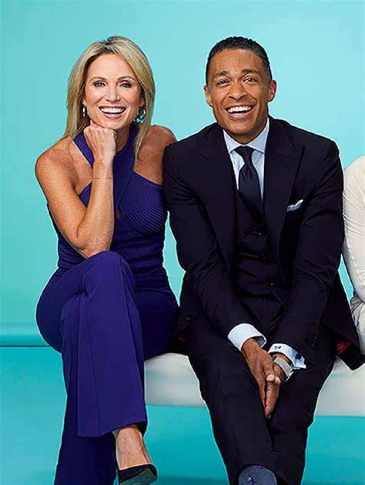 Amy Robach Moves Out Of Apartment Amid T.J. Holmes Romance: Photos – Hollywood Life