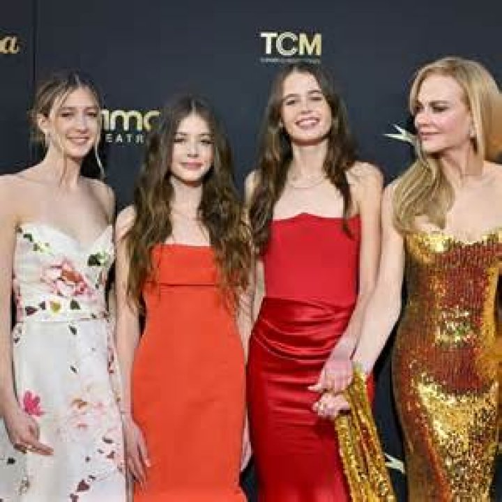 Andrew Cuomo&rsquo;s Daughters Stand By Him