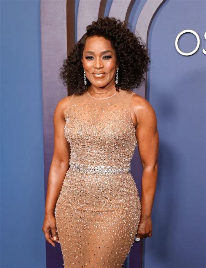 Angela Bassett At The 4th Annual Patron of the Artists Awards