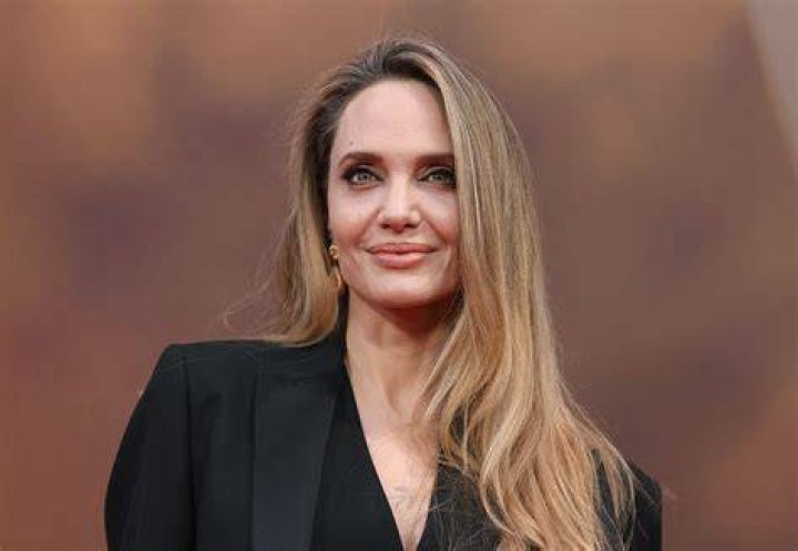 Angelina At The 2017 Hollywood Film Awards