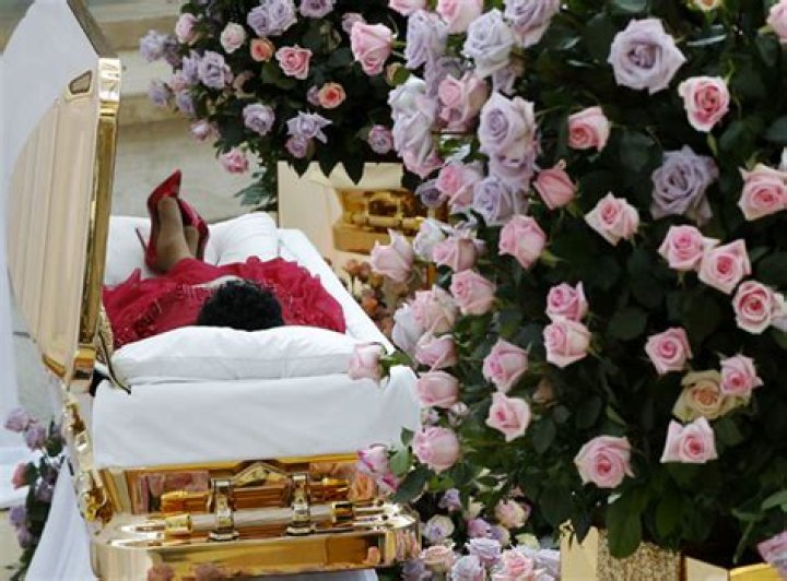 Aretha Franklin Casket