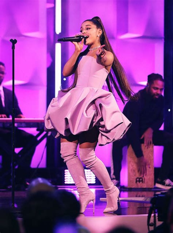 Ariana Grande Joins ‘The Voice’ Season 21 & Is Replacing Nick Jonas – Hollywood Life