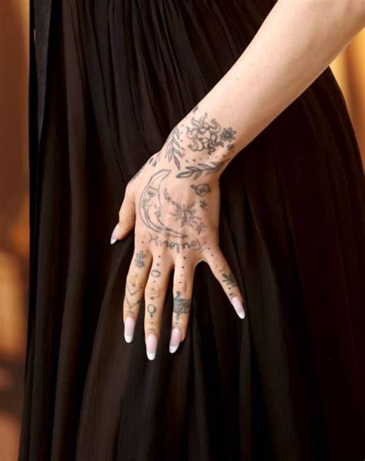 Ariana Grande&rsquo;s Celestial Hand Tattoos