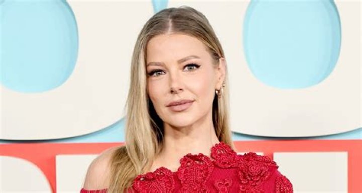 Ariana Madix reacts