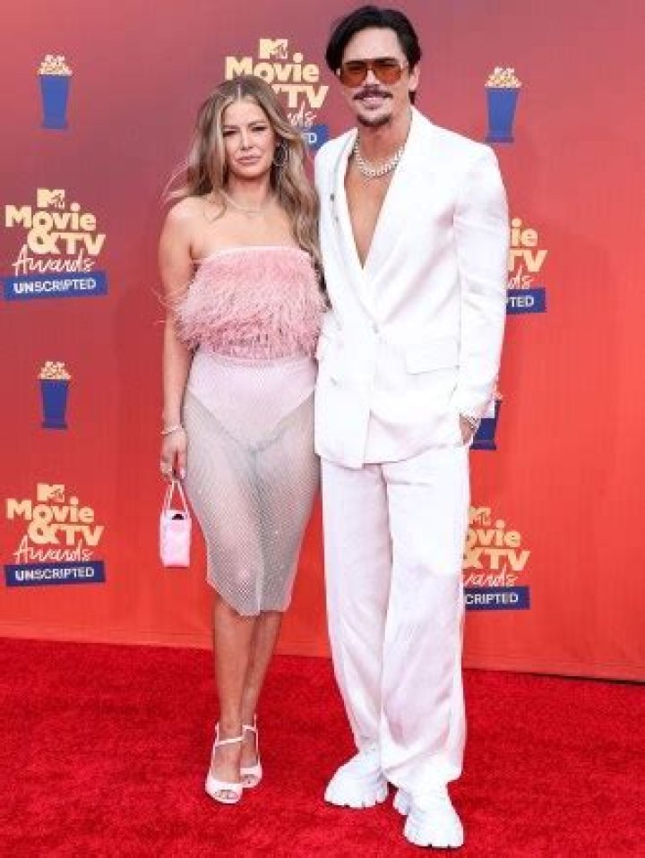 Ariana Madix Shades Ex Tom Sandoval On ‘Love Island’ – Hollywood Life