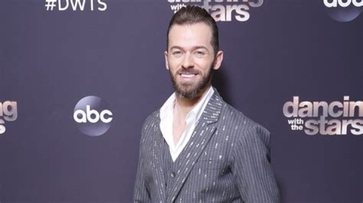 Artem Chigvintsev Suffers ‘Unexpected Health Issues’ & Pulls Out Of ‘DWTS’ Tour