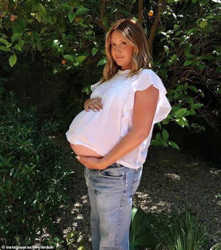 Ashley Tisdale Pregnant