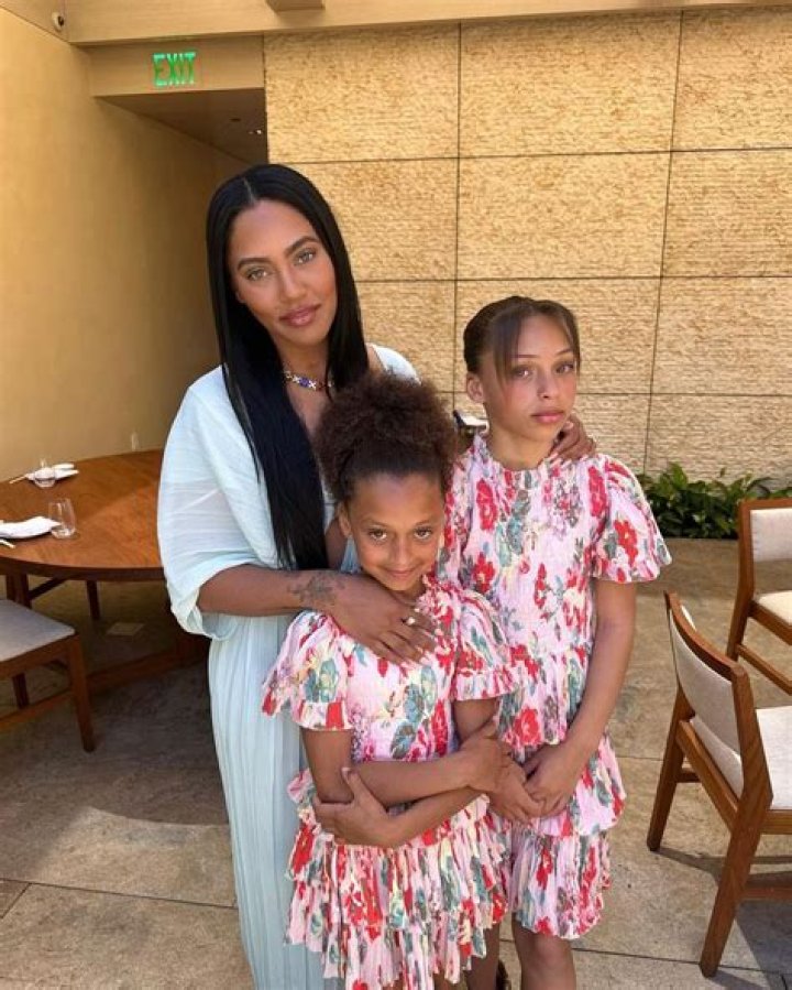 Ayesha Curry & Daughters