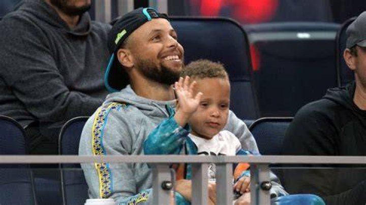 Ayesha Curry’s Son Canon, 2, Rocks A Top Knot & Raps Like A Pro In Super Cute Video – Watch
