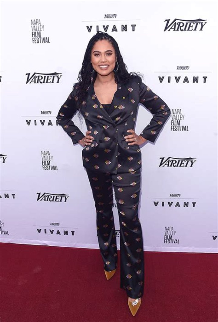 Ayesha Curry’s Tiny Black Bikini In Mexico – Photos – Hollywood Life