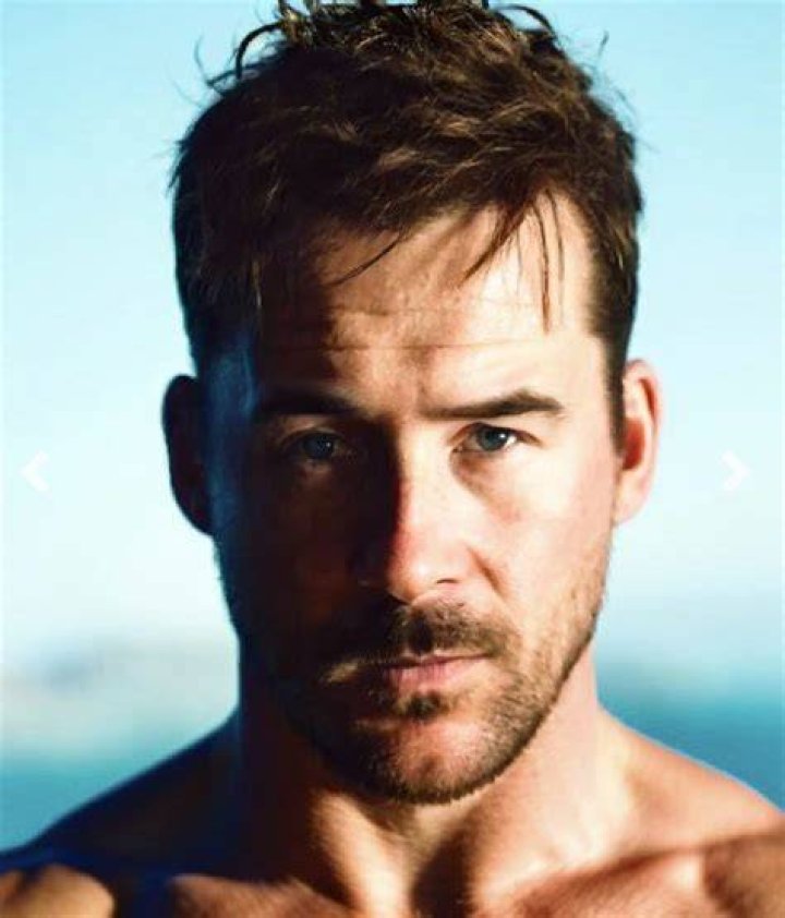 Barry Sloane In &lsquo;Bluff City Law&rsquo;