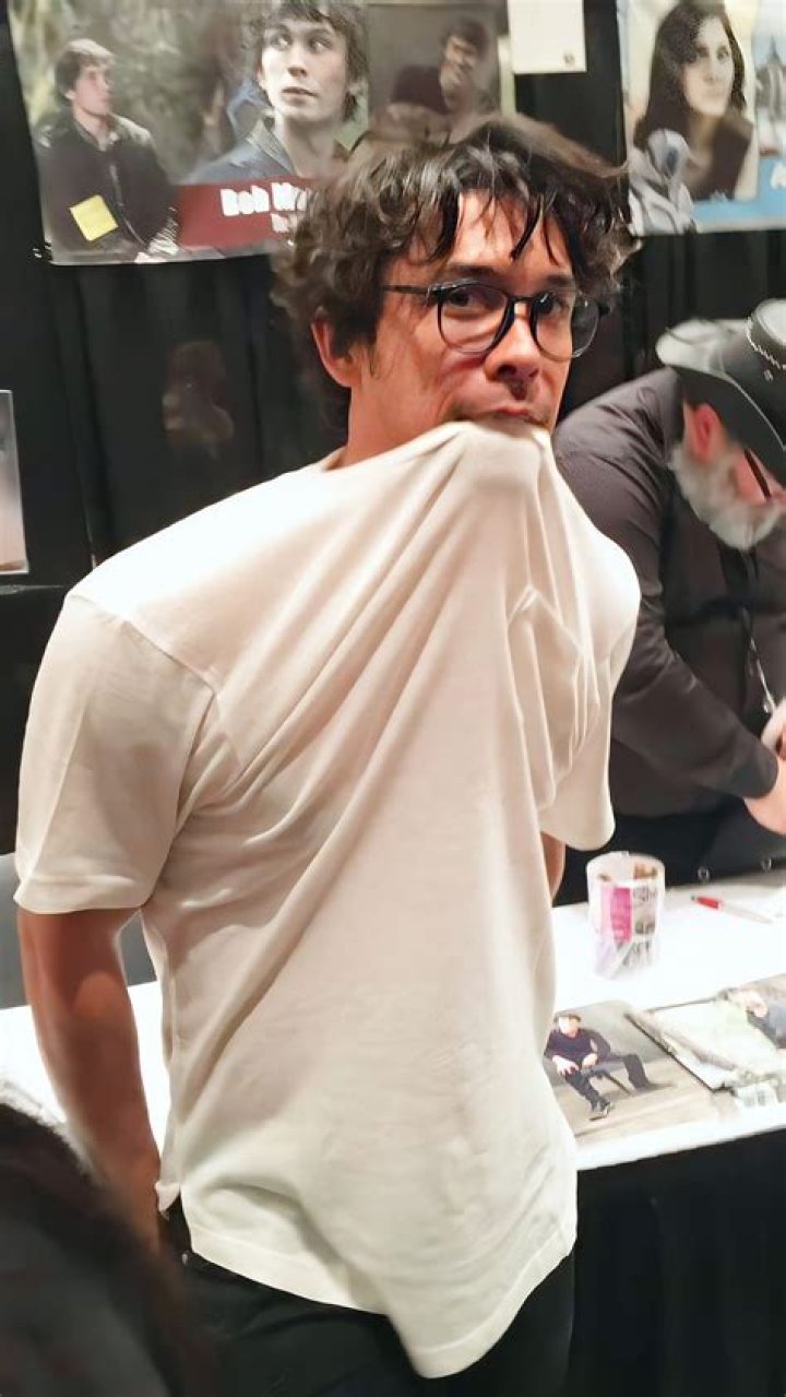 Bellamy’s Alive & Still Missing — Bob Morley Returns – Hollywood Life
