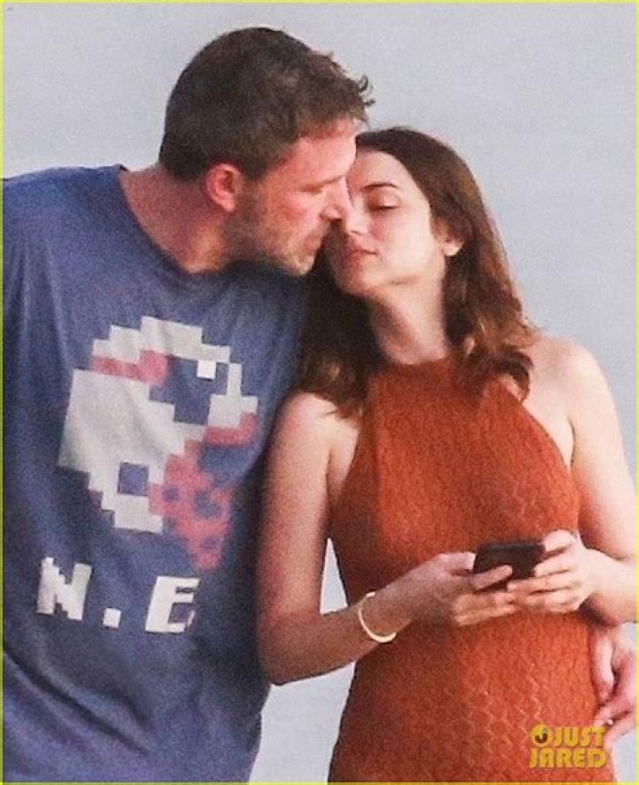 Ben Affleck, 47, & Rumored New GF Ana De Armas, 31, PDA On Romantic Costa Rica Vacation — Pics