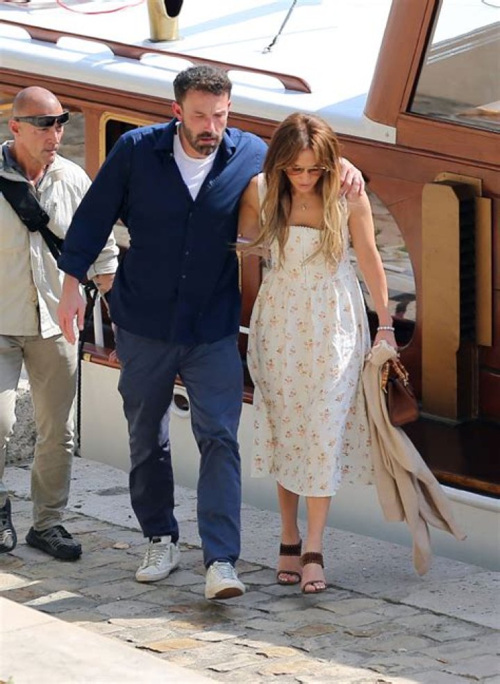 Ben Affleck Totally Falls Asleep On Boat Ride With Jennifer Lopez & Kids In Paris: Hilarious Photos