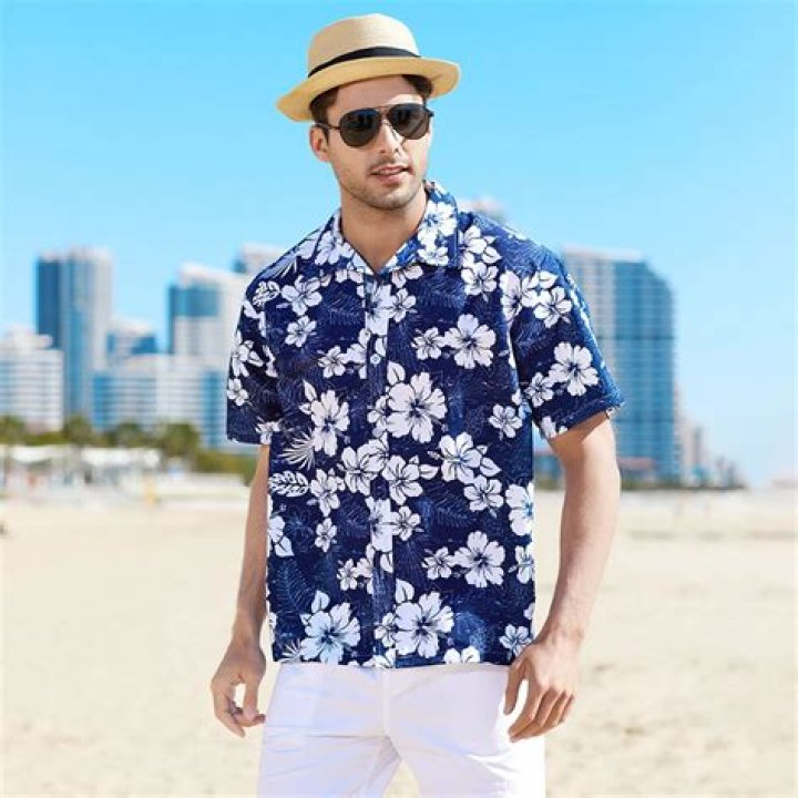 Best Men&rsquo;s Tropical Shirts