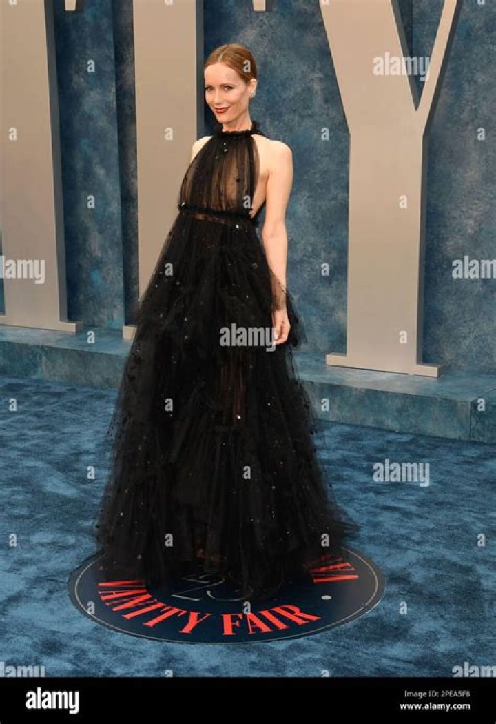 BEVERLY HILLS, CALIFORNIA - MARCH 10: Olivia Munn attends the 2024 Vanity Fair Oscar Party Hosted By Radhika Jones at Wallis Annenberg Center for the Performing Arts on March 10, 2024 in Beverly Hills, California. (Photo by Daniele Venturelli/Getty Images)