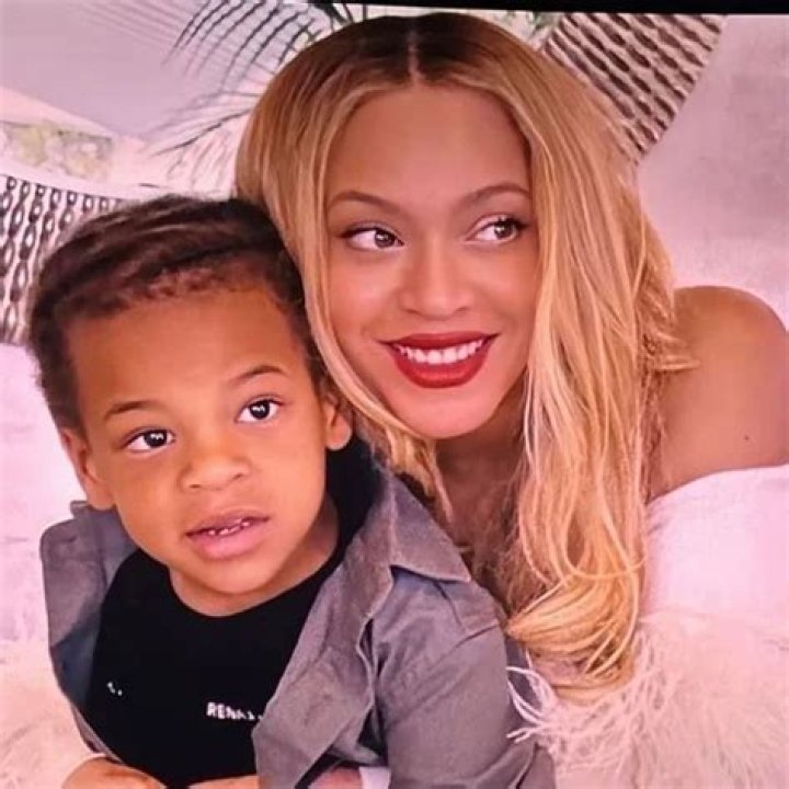 Beyoncé Cuddles With All 3 Of Her Sleeping Children In Message To Fans Ahead of ‘Renaissance’
