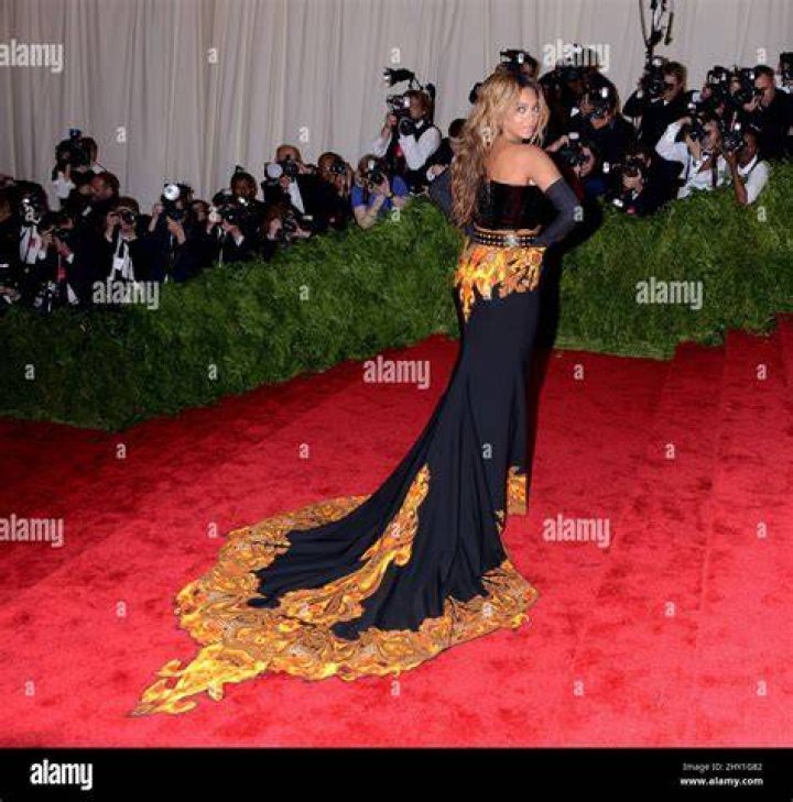 Beyonce Knowles The Metropolitan Museum of Art's COSTUME INSTITUTE Benefit Celebrating the Opening of Manus x Machina: Fashion in an Age of Technology, Arrivals, The Metropolitan Museum of Art, NYC, New York, America - 02 May 2016 WEARING GIVENCHY