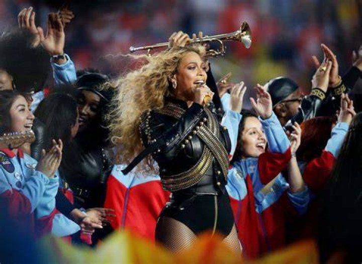 beyonce outfit super bowl 2016