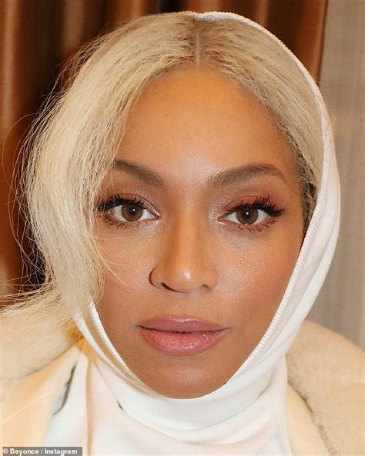 Beyonce Rihanna Lightened Skin
