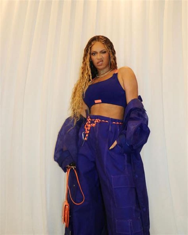Beyonce Rocks Adidas Grill In Photo Promoting Ivy Park Collection – Hollywood Life