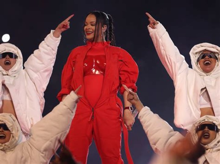 Bikini Bridge Trend — Rihanna & More Celebs Post Sexy Pics – Hollywood Life