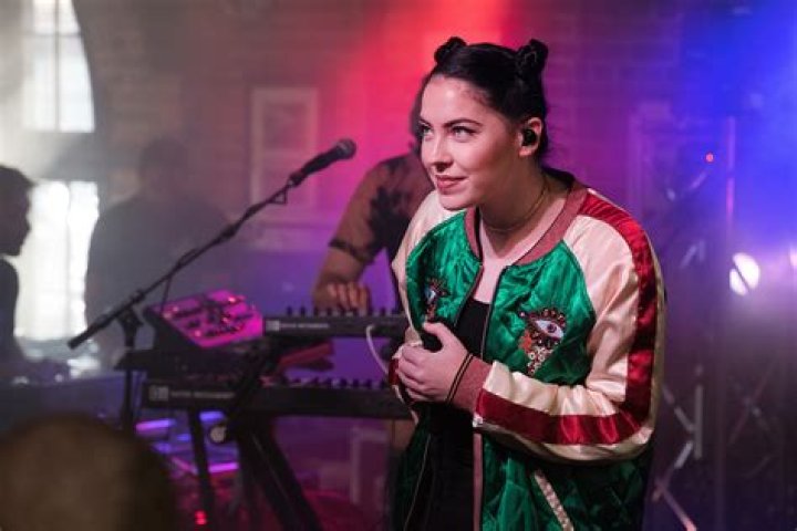Bishop Briggs — Pics