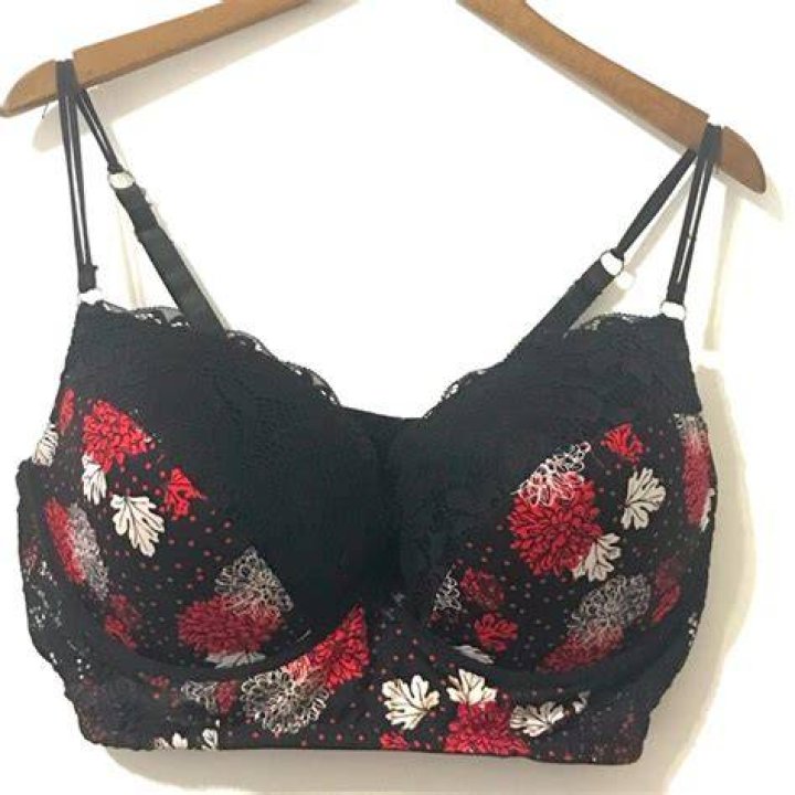 black lace floral bra