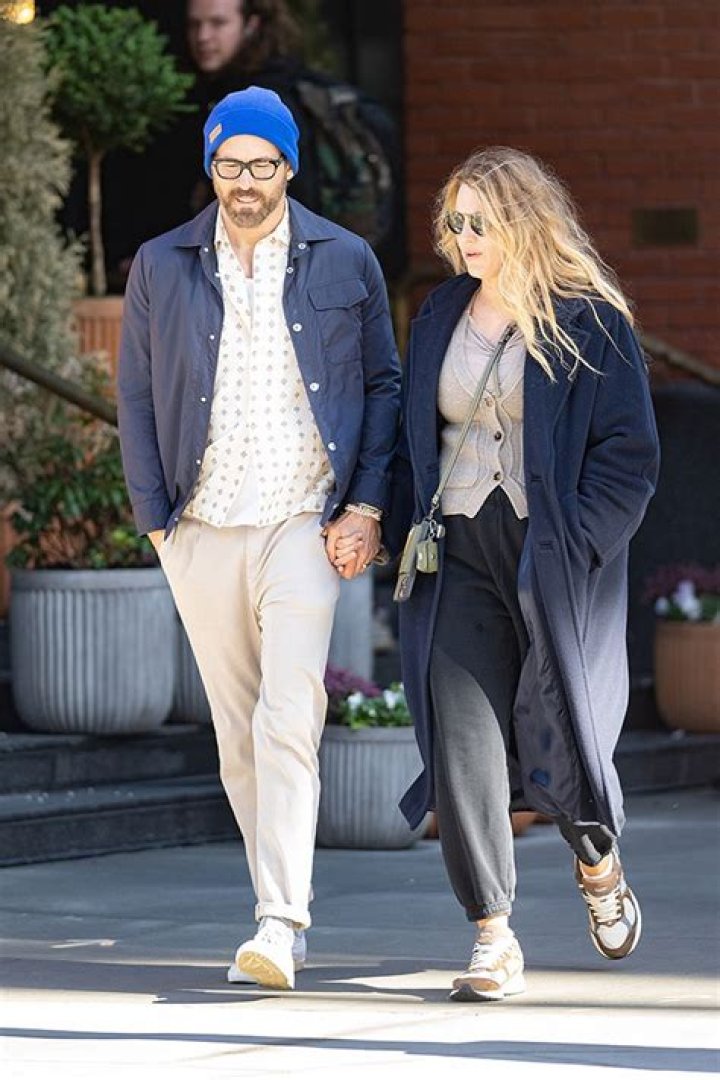 Blake Lively Ryan Reynolds Hold Hands NYC