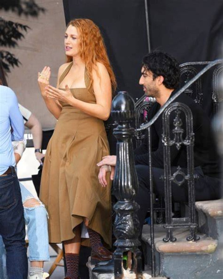 Blake Lively’s Red Hair Makeover While Filming ‘It Ends With Us’ – Hollywood Life