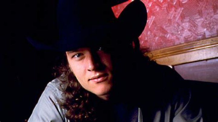 Blake Shelton Mullet Update