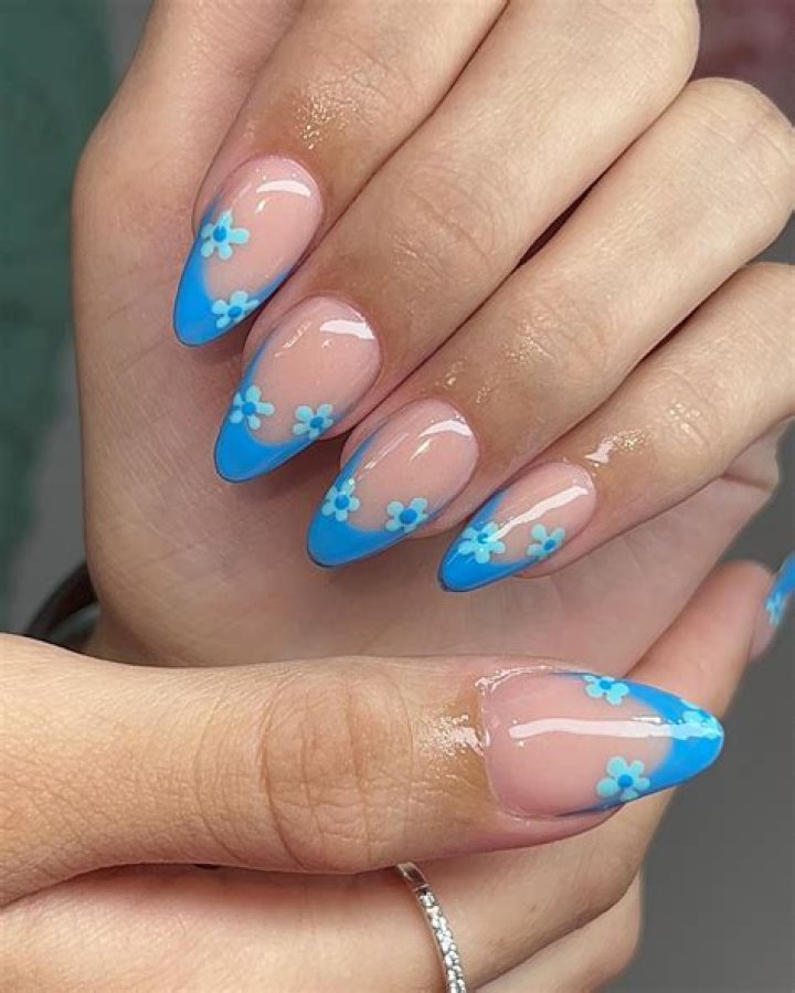 blue nails