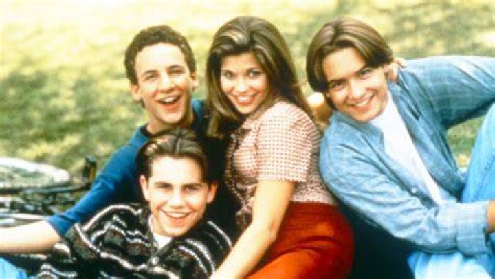 ‘Boy Meets World’ Cast On Podcast Reunion & ‘Good & Bad’ Of The Show – Hollywood Life
